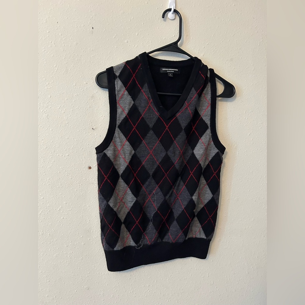 Express Sweater Vest in Black and Gray